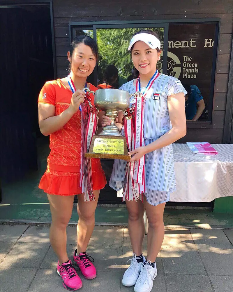 山本みどり選手：優勝トロフィー